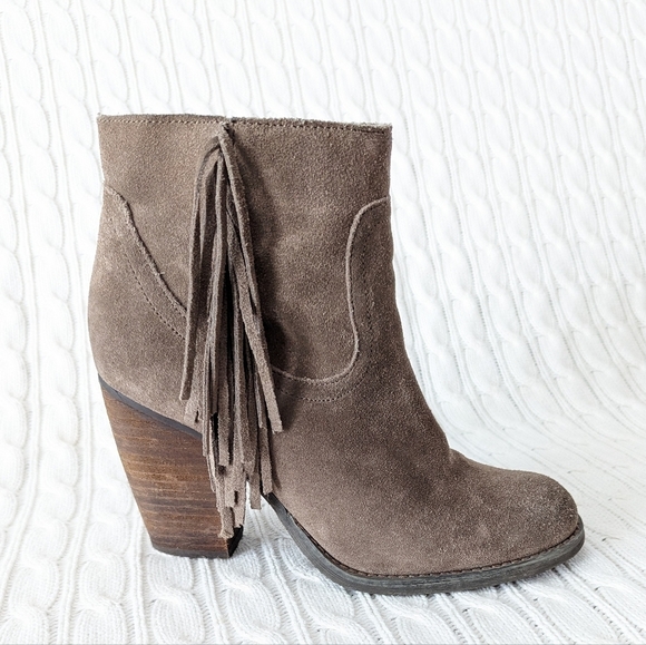 Sbicca Marimba Suede Leather Fringe Ankle Boots 8 Taupe Gray Brown Boot - Picture 2 of 15